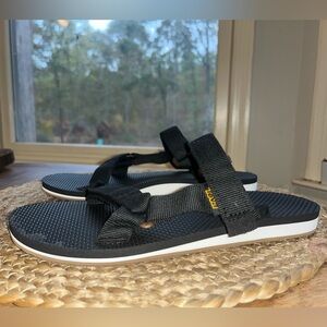Teva Women's Universal Slide Sandal size 9